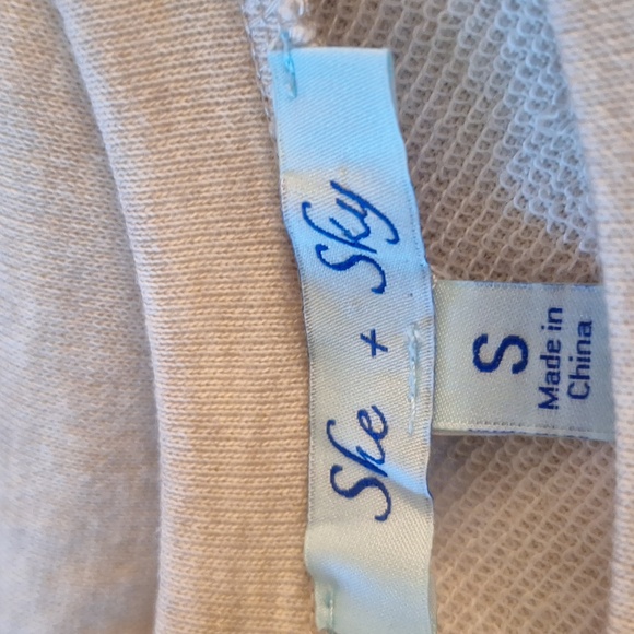 She&Sky Oatmeal T Shirt With Lacy up Sleeves & Pockets Size Small - Picture 5 of 6